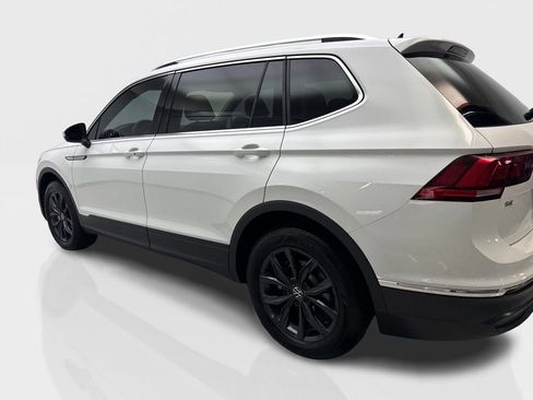 Used 2024 Volkswagen Tiguan SE FWD image 14