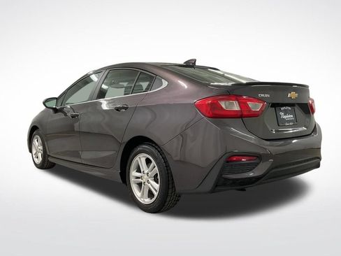 Used 2017 Chevrolet Cruze LT w/ Sun And Sound Package FWD image 2