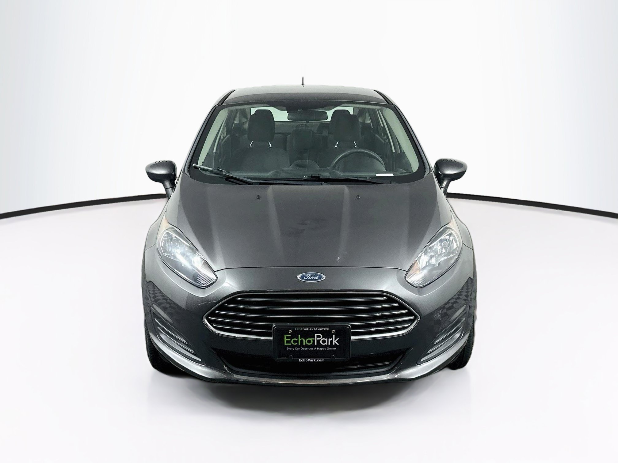 Used 2017 Ford Fiesta SE FWD image 2