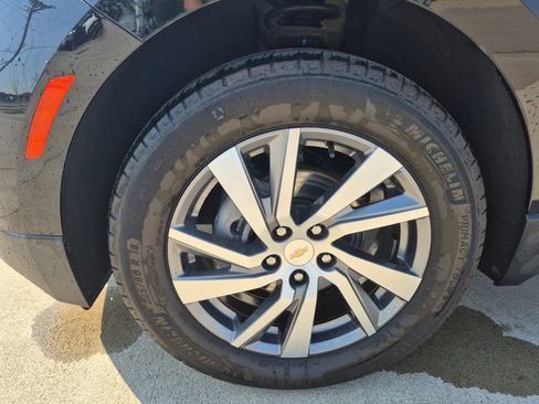 Used 2023 Chevrolet Equinox Premier image 10