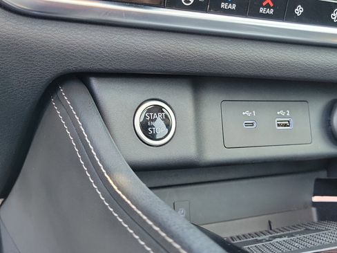 Certified 2022 Nissan Rogue Platinum w/ Head-Up Display Package image 28