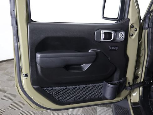 Used 2025 Jeep Wrangler Sport AWD/4WD image 20