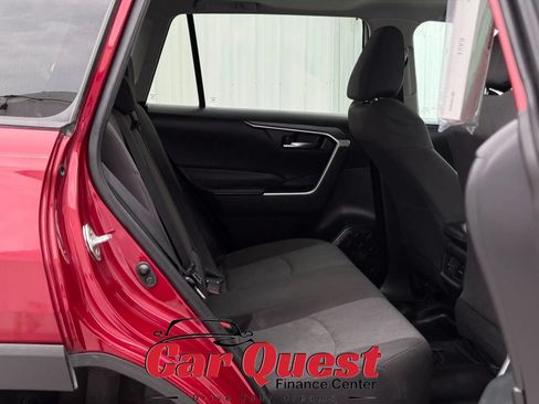 Used 2022 Toyota RAV4 XLE w/ Convenience Package FWD image 14