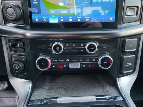 Used 2022 Ford F150 Platinum image 17