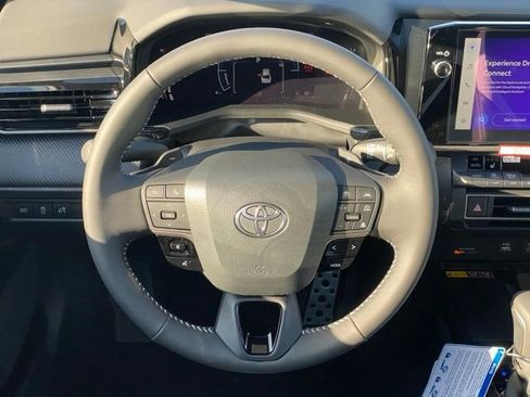New 2026 Toyota Camry Hybrid AWD/4WD image 12