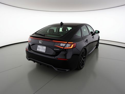 Used 2025 Honda Civic Sport image 9