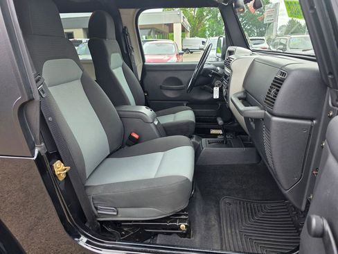 Used 2005 Jeep Wrangler Unlimited AWD/4WD image 18