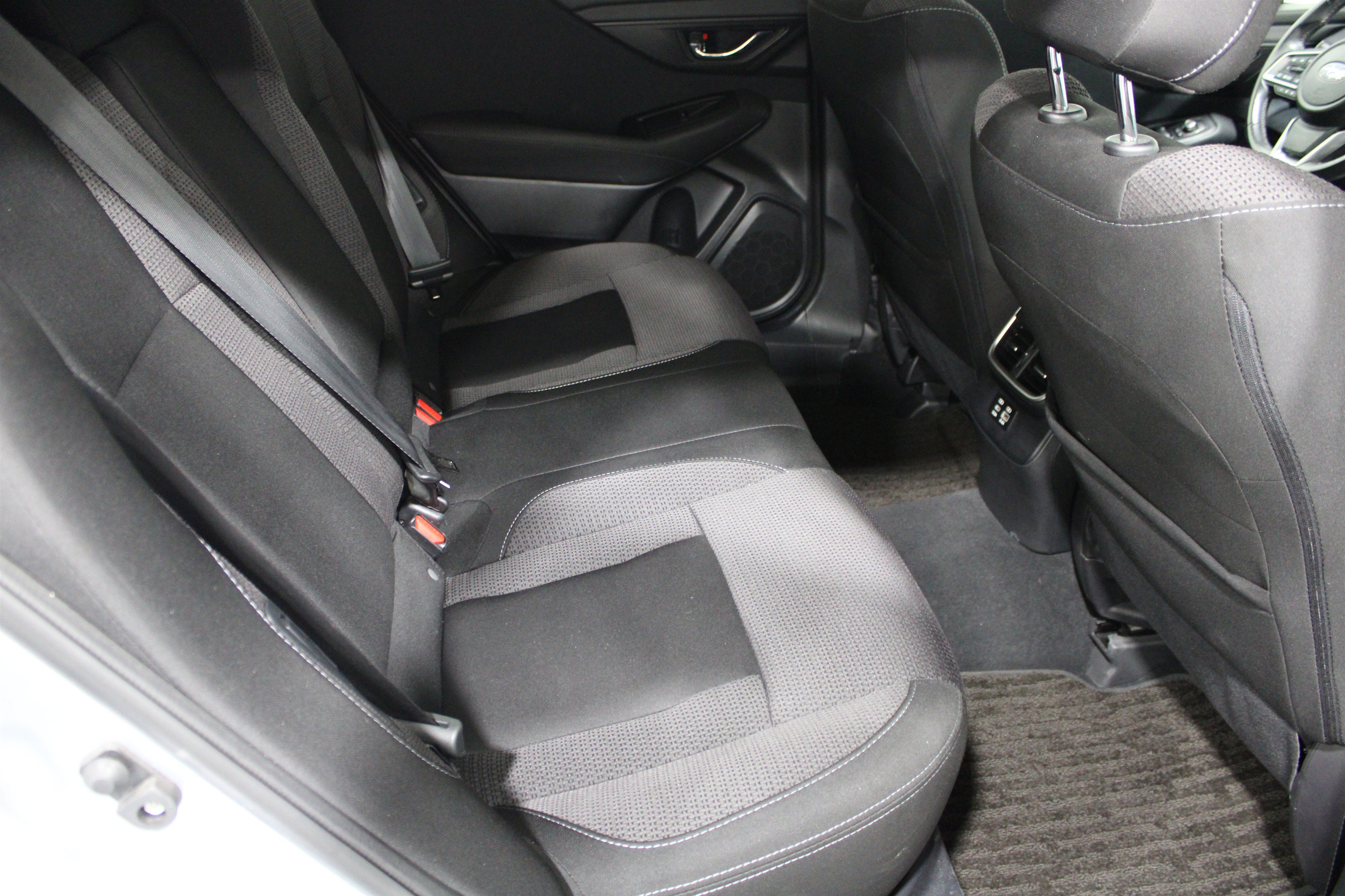 Used 2024 Subaru Outback Premium AWD/4WD image 23