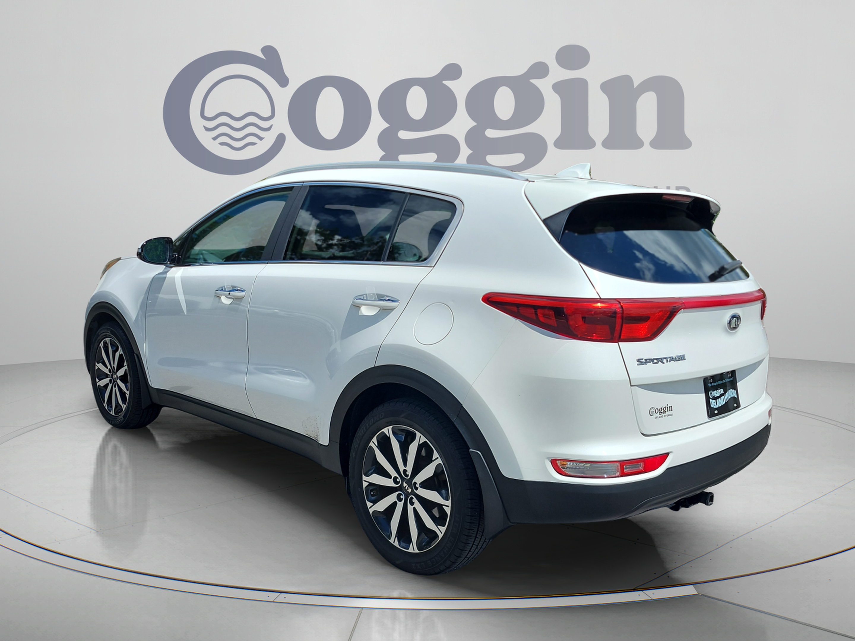Used 2018 Kia Sportage EX FWD image 3