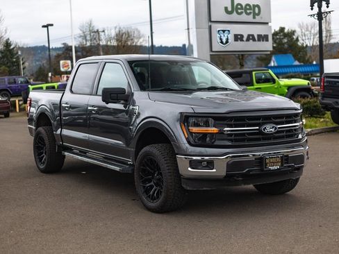Used 2024 Ford F150 XLT AWD/4WD image 6