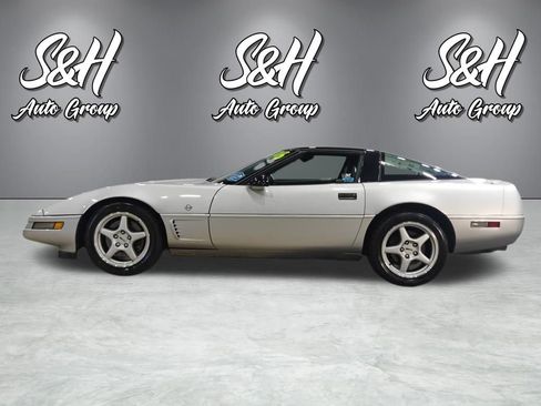 Used 1996 Chevrolet Corvette Coupe RWD image 14