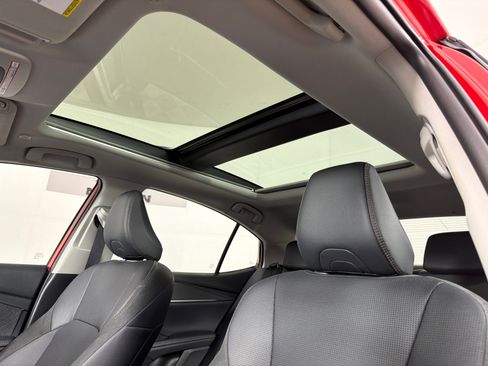 Used 2025 Toyota Camry XLE FWD image 2