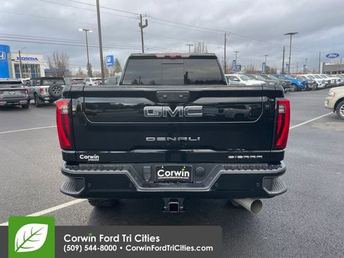 Used 2024 GMC Sierra 3500 Denali Ultimate image 17