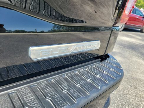 Used 2023 GMC Sierra 1500 Elevation AWD/4WD image 9