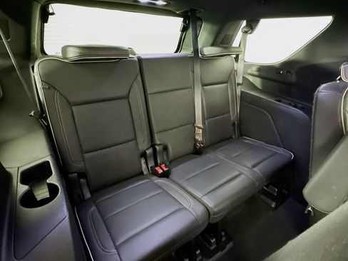 Used 2023 GMC Yukon SLT AWD/4WD image 28