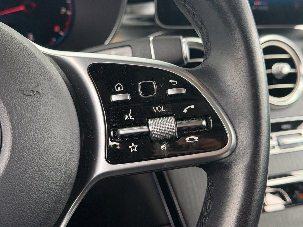 Used 2022 Mercedes-Benz GLC 300 4MATIC image 26
