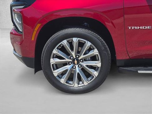 Used 2025 Chevrolet Tahoe High Country w/ Sun And Tow Package RWD image 9