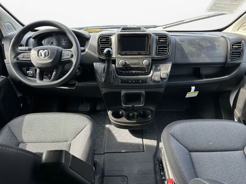 Used 2025 RAM ProMaster 2500 w/ Convenience Group image 10