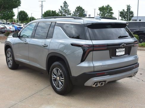 New 2026 Chevrolet Traverse LT w/ Driver Confidence Package FWD image 8