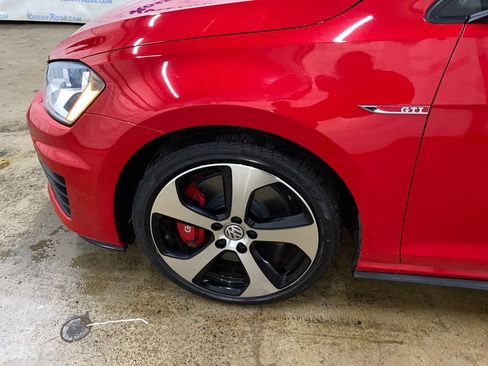 Used 2016 Volkswagen GTI SE FWD image 17