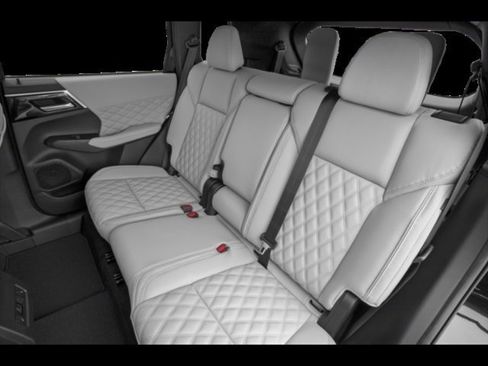 Used 2022 Mitsubishi Outlander SEL image 10