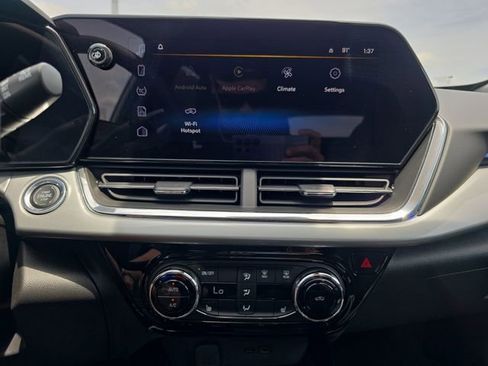 New 2026 Chevrolet Trax LT w/ Driver Confidence Package FWD image 21