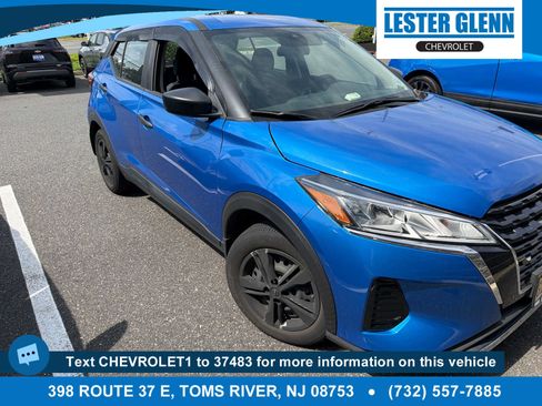 Used 2023 Nissan Kicks S FWD image 1