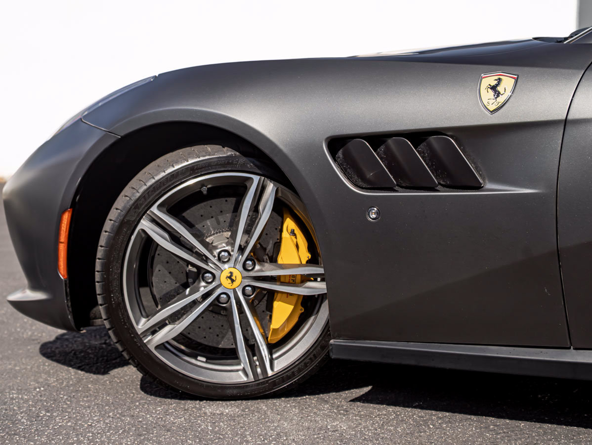 Used 2019 Ferrari GTC4Lusso AWD/4WD image 12