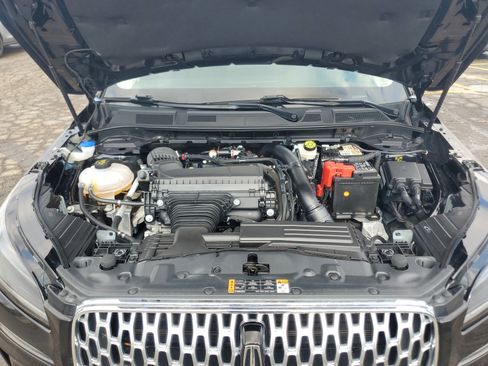 Certified 2024 Lincoln Corsair AWD w/ Equipment Group 101A image 8