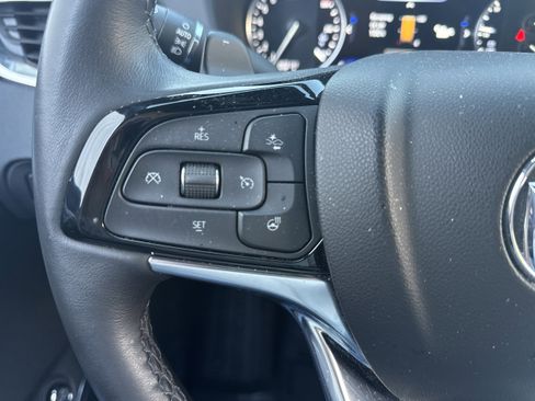 Used 2023 Buick Enclave Avenir w/ Avenir Technology Package image 32