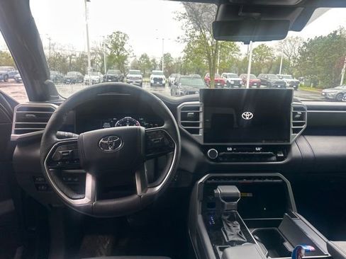 Used 2022 Toyota Tundra Platinum w/ Advanced Package AWD/4WD image 14