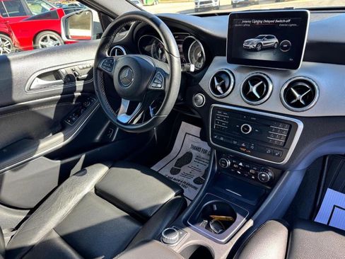 Used 2016 Mercedes-Benz GLA 250 4MATIC image 27