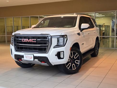 Used 2024 GMC Yukon AT4 AWD/4WD image 1