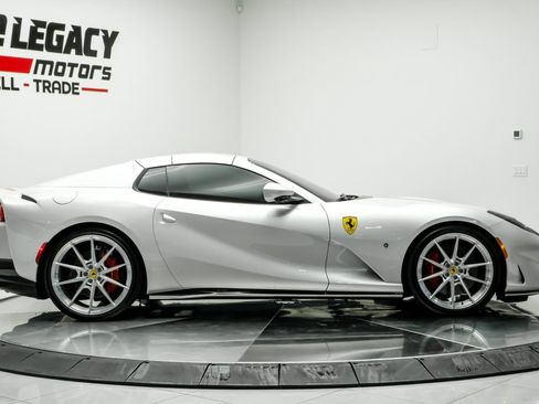 Used 2022 Ferrari 812 GTS RWD image 8