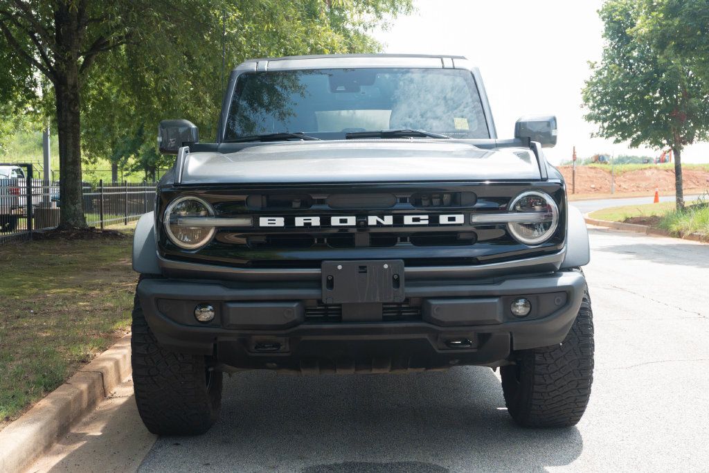 Used 2023 Ford Bronco Outer Banks w/ Sasquatch Package AWD/4WD image 2