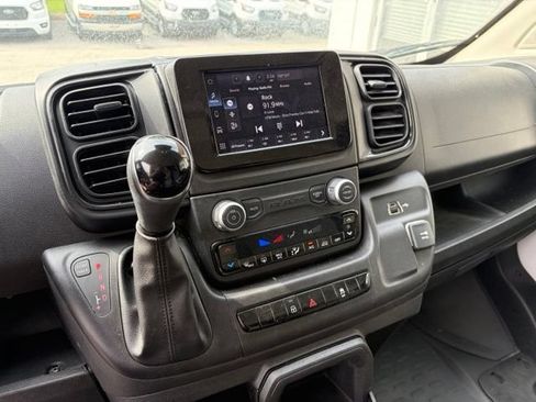 Used 2025 RAM ProMaster 3500 w/ Convenience Group FWD image 13
