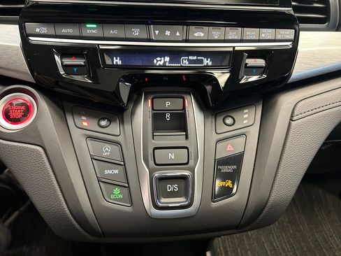 Used 2025 Honda Odyssey EX-L image 18