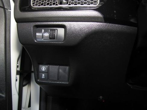 Certified 2024 Honda Civic EX-L image 9