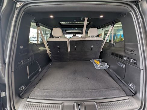 New 2026 Jeep Grand Wagoneer L Limited AWD/4WD image 11