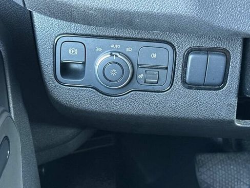 Used 2023 Mercedes-Benz Sprinter 2500 image 31