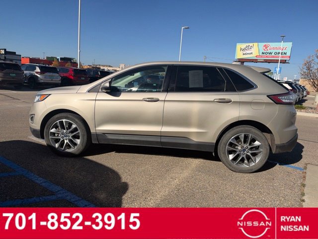 Used 2018 Ford Edge Titanium w/ Equipment Group 301A AWD/4WD image 2