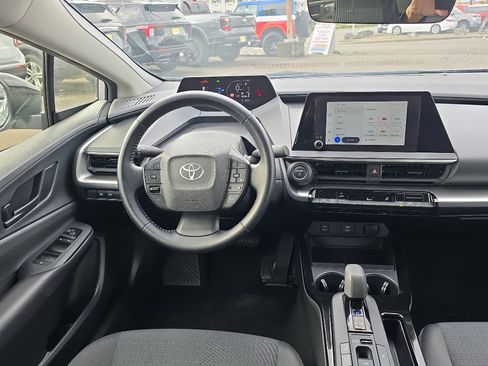 Used 2024 Toyota Prius LE image 21