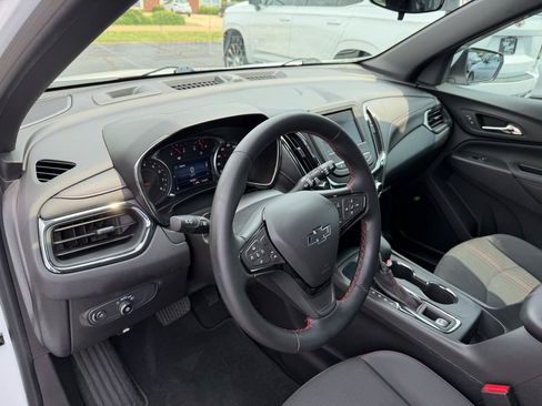 Used 2024 Chevrolet Equinox RS FWD image 16
