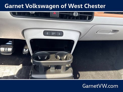 New 2025 Volkswagen ID. Buzz 1st Edition AWD/4WD image 32