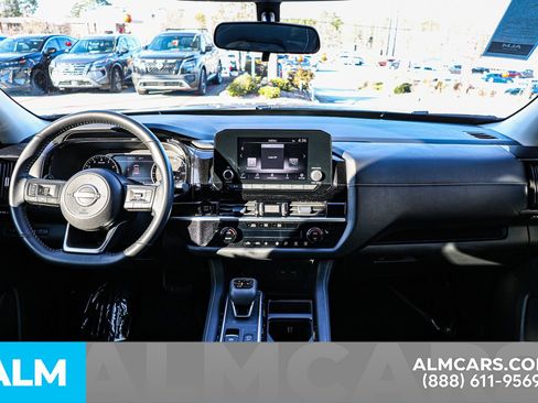 Used 2025 Nissan Pathfinder SV image 27