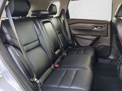 Used 2021 Nissan Rogue SL w/ Premium Package image 22