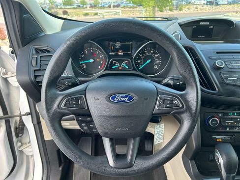 Used 2018 Ford Escape SE image 15