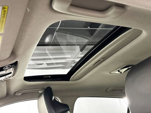 Used 2023 Kia Niro Wave w/ Wave Preserve Package image 19