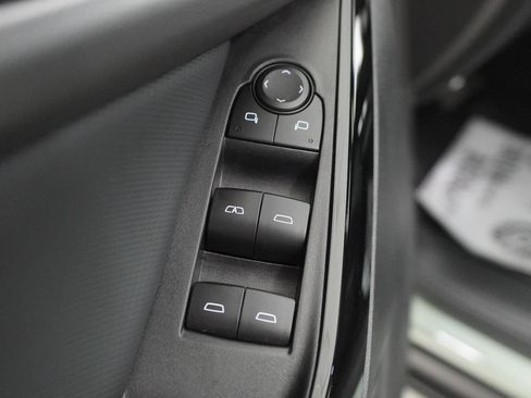 Used 2026 Chevrolet Equinox LT w/ Midnight Edition FWD image 19