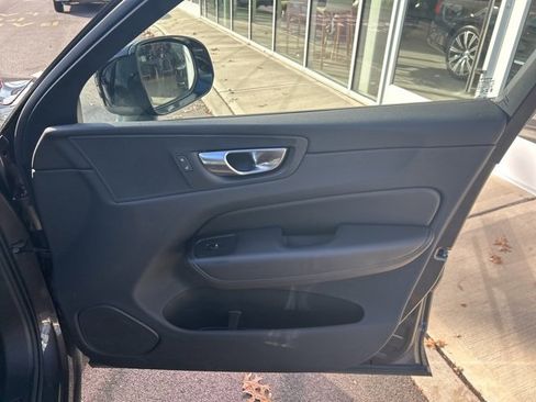 Certified 2025 Volvo XC60 B5 Plus image 14